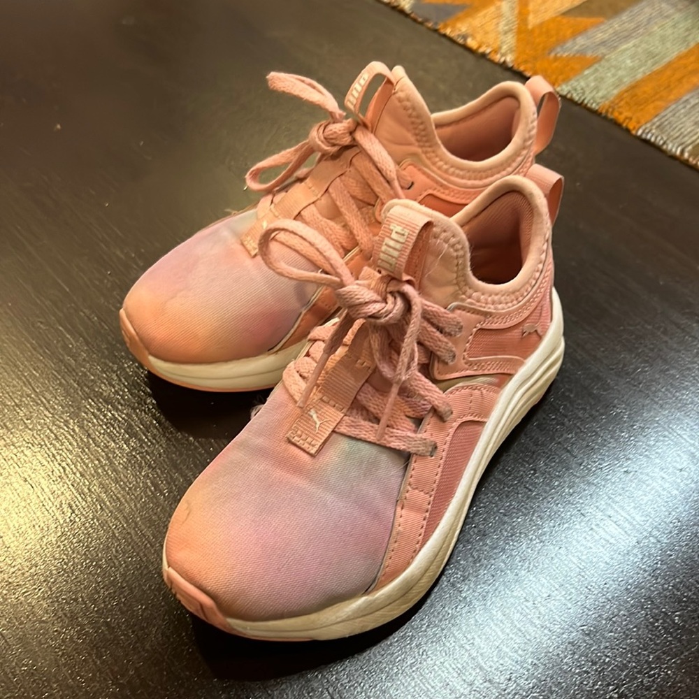 Super cute pink Puma shoes!